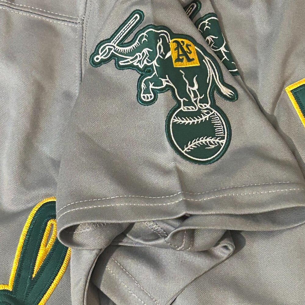 OAKLAND A's MARK McGWIRE Men's JERSEY Sz M,L,XL,2X,3X By Mitchell & Ness NWT - Picture 2 of 7